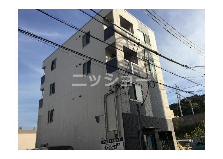 トレインサイド塚本の外観