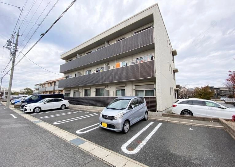 外観写真 ※写真は同型モデルの場合もございます