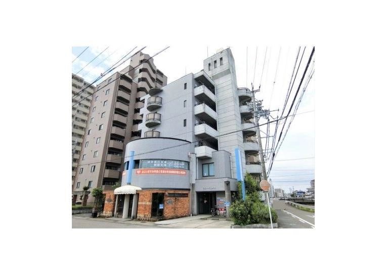 セントラルビルの外観