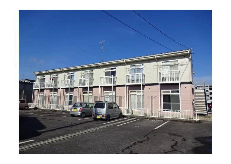 シャルマン鈴村の外観