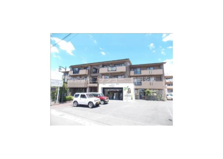 フロムエミコの外観