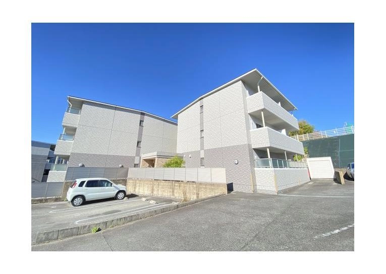 グ ランブルーIの外観