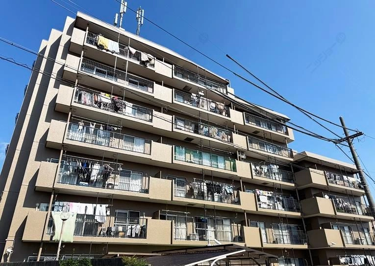 千成ソミュール日比野６０１号室の外観