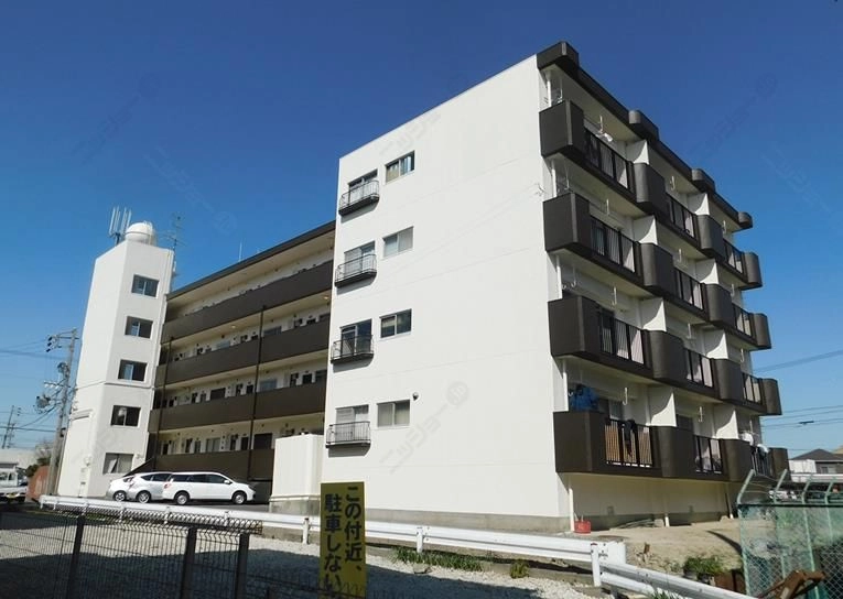 大栄マンションの外観