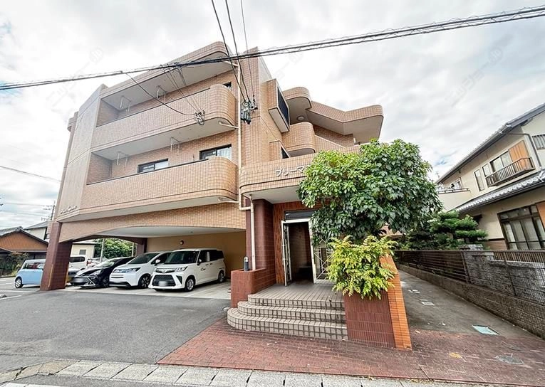 外観写真 ※写真は同型モデルの場合もございます