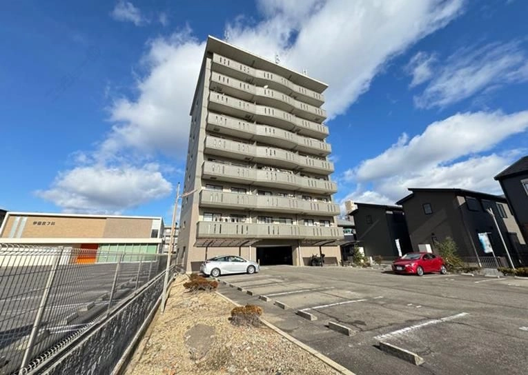 ティアラ鶴見の外観