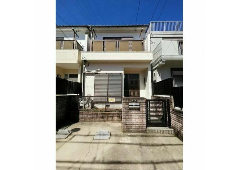 大谷町貸家の外観