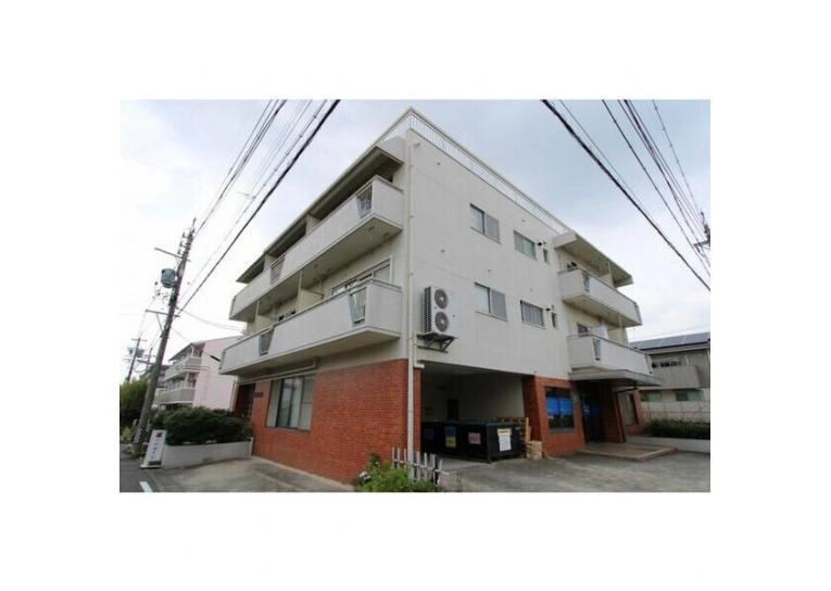 昭栄コーポラスの外観