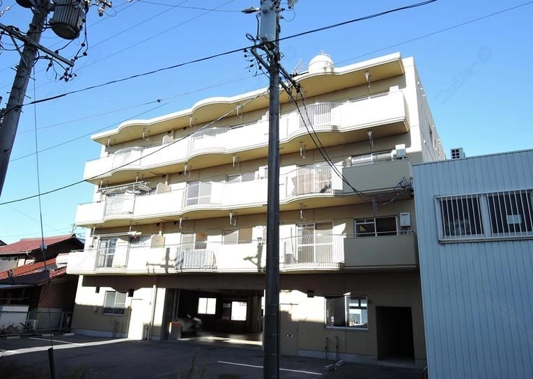 東新ビルの外観