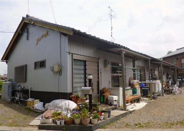 アンビシャス　４の外観