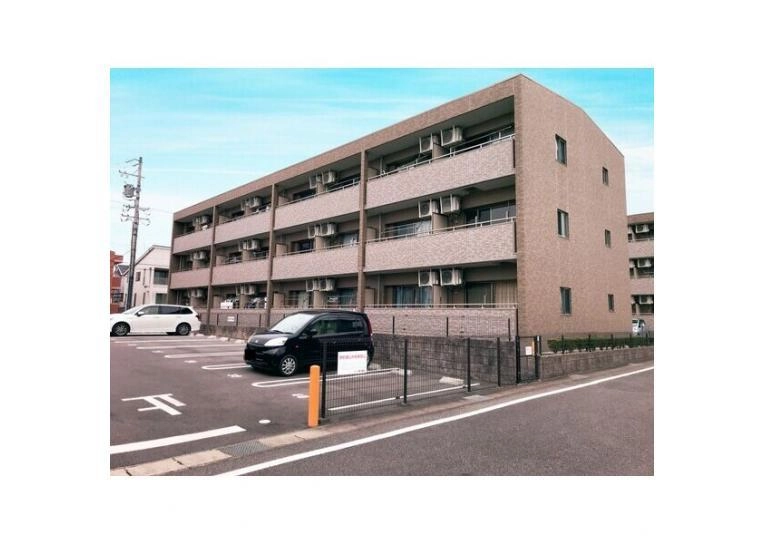 ヴィラ原山北館の外観