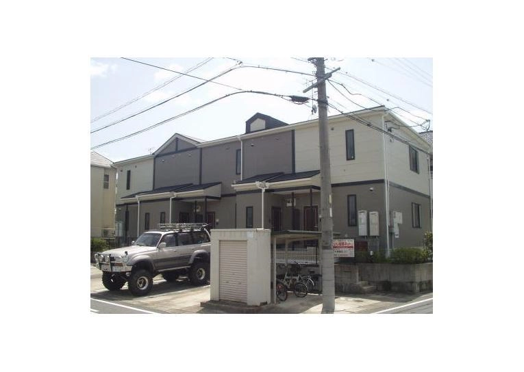 コモド・カーサ市木の外観