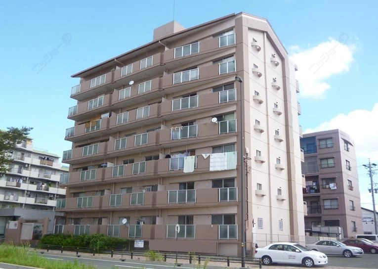 東マンションの外観