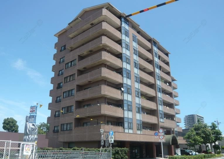 ロイヤル東海川原町の外観