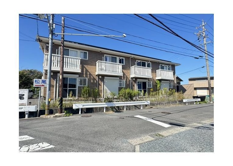 クレス ト菰野の外観