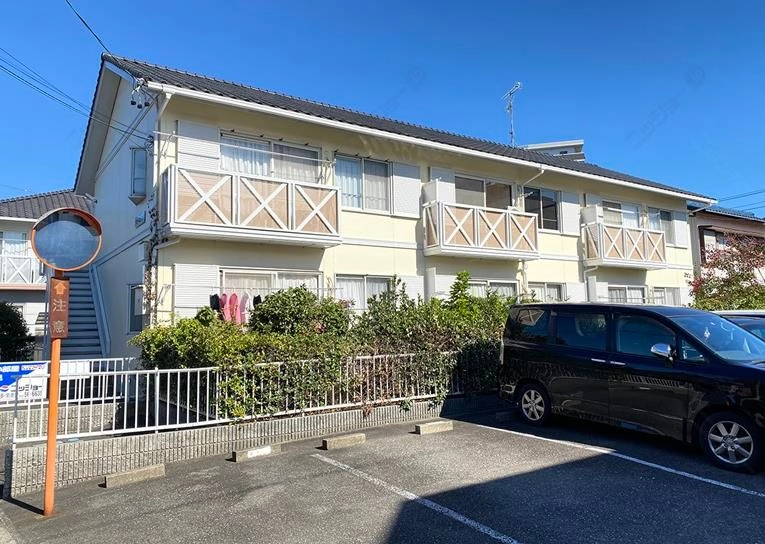 サン・マリーンＡ棟の外観