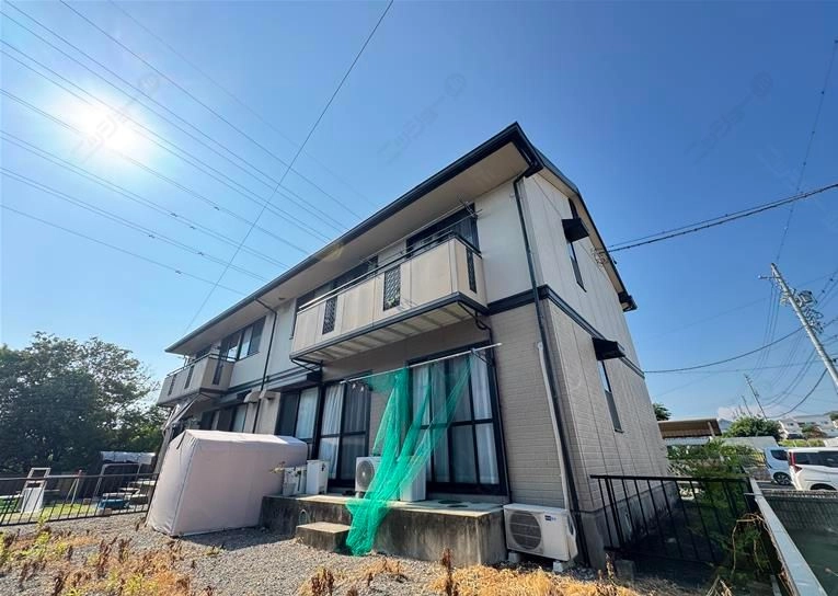 レイクサイドパレスＢ棟の外観