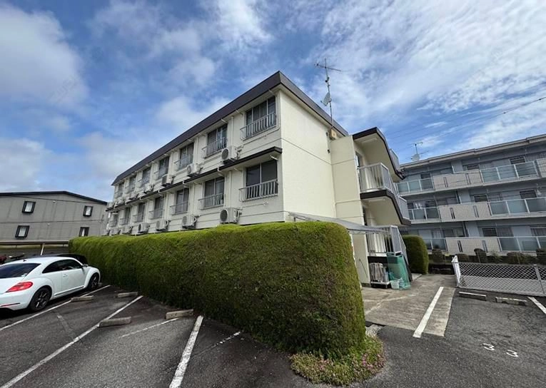 エレガンス名東の外観