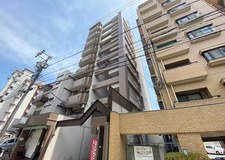 ダイアパレス上社第３　４０２号の外観