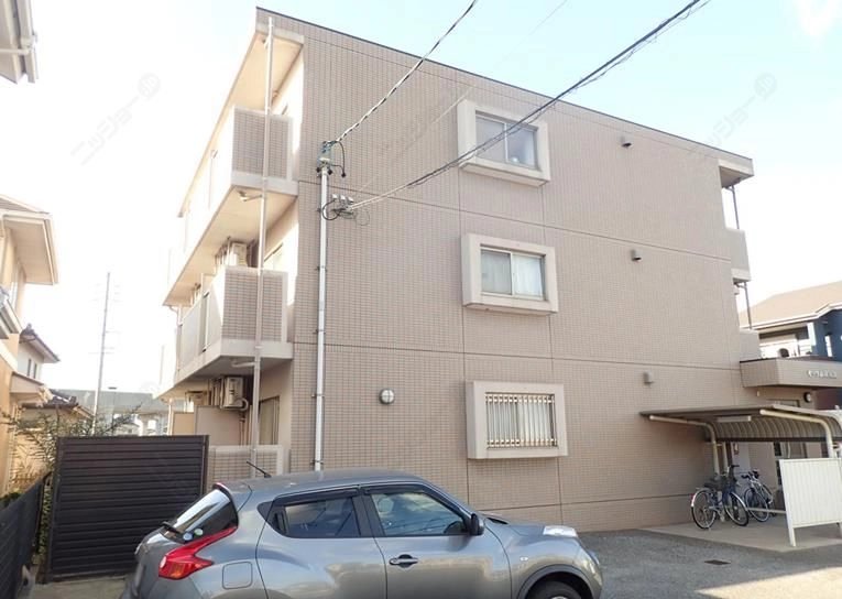 オーク高横須賀の外観