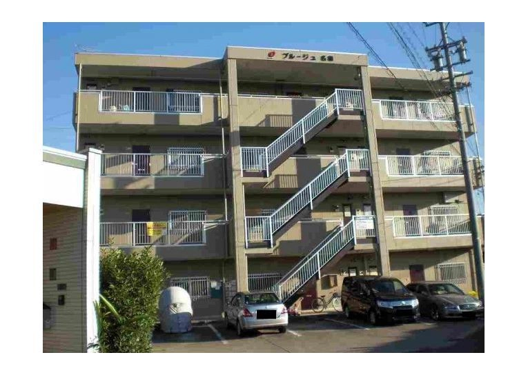 ブルージュ名和の外観