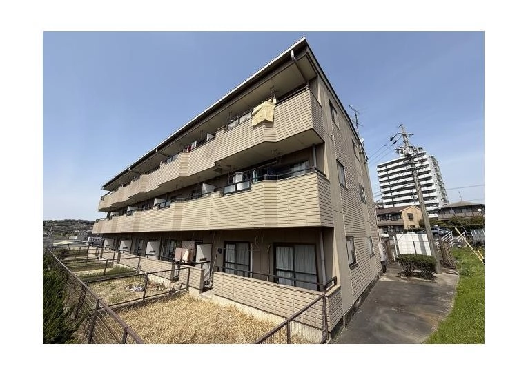 シャトー栗見坂の外観