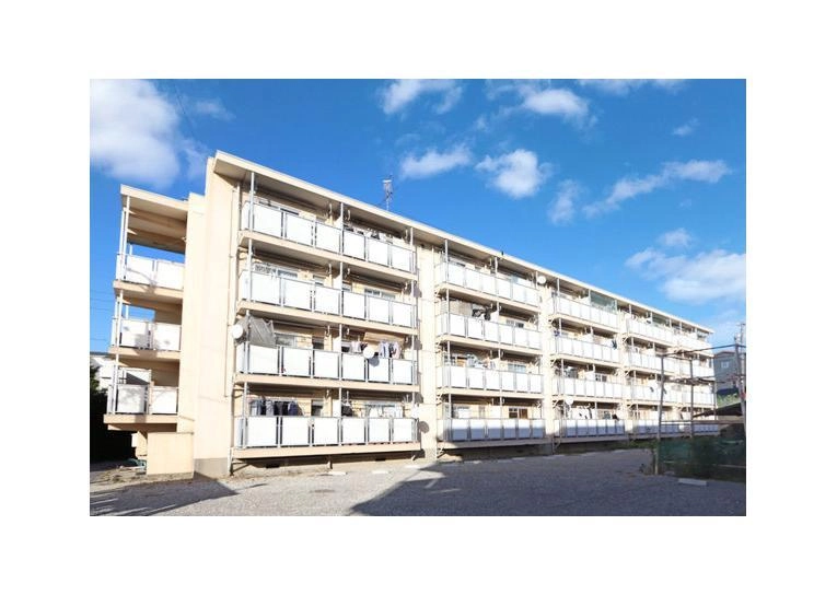 ビレッジハウス山中4号棟の外観