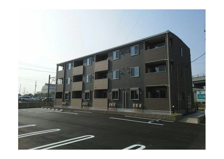 クレメントコートの外観