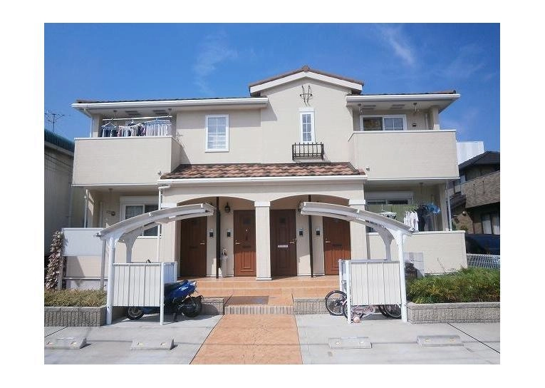 プラシードカーサの外観