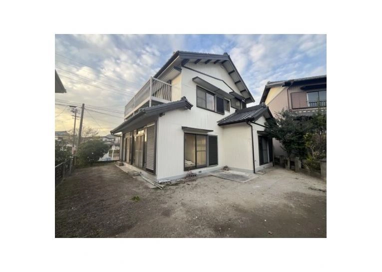 名和町前郷戸建貸家の外観