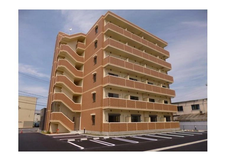 エテルノの外観