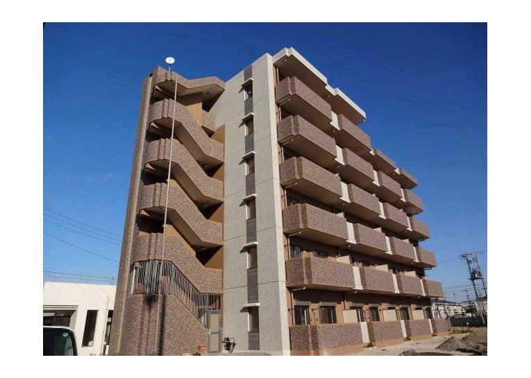 キャトルセゾンの外観