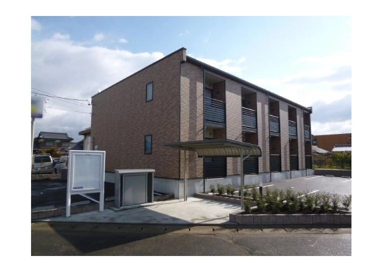 レオネクスト小牧中央の外観