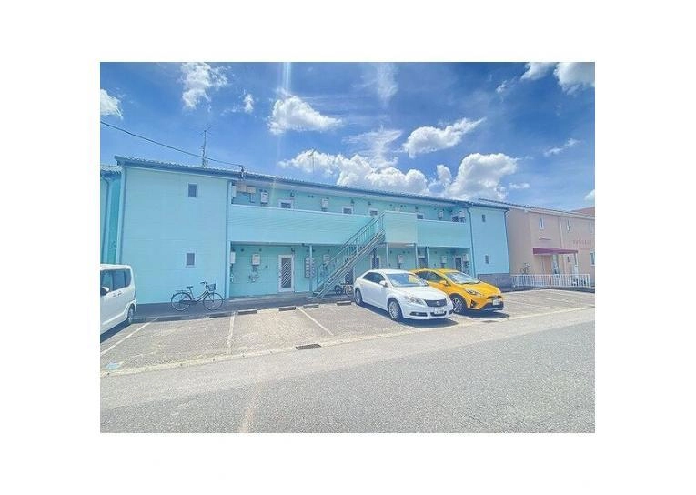 エブリワン西棟の外観