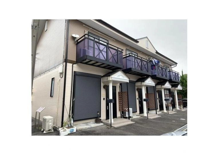 ジ ュネスサードニックスBの外観