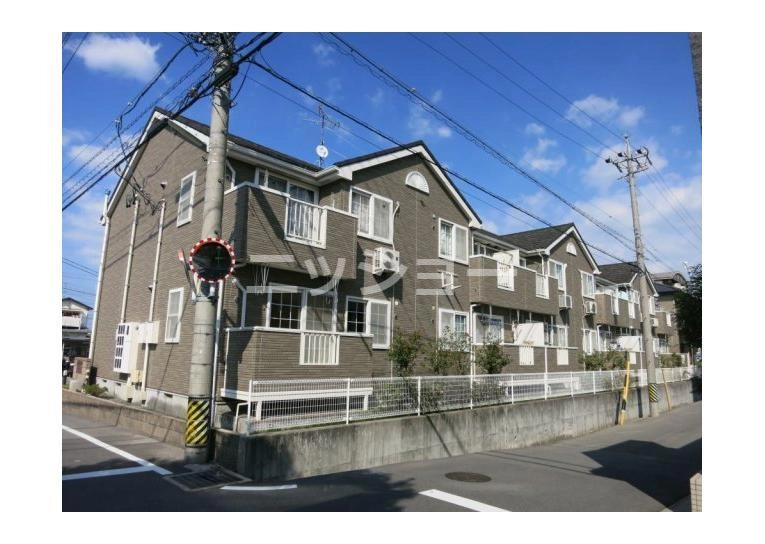 メゾン　ド　ヌーヴェルバーグの外観