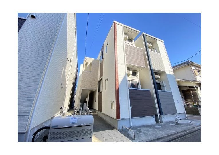 メモリアルの外観