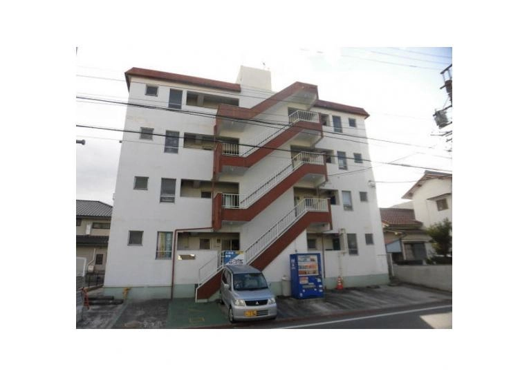 ニューマンション丸由(まるよし)の外観