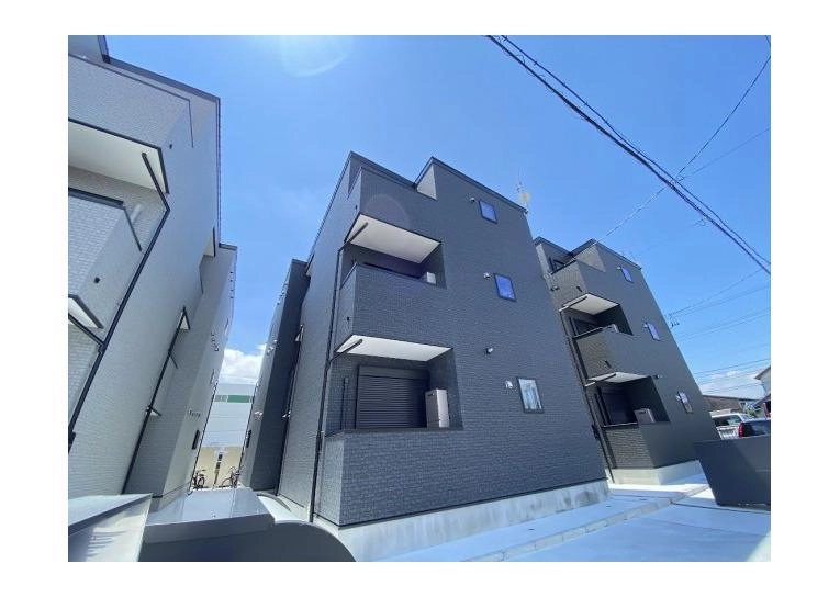 CRASTINE弥次ヱ町4丁目B棟の外観