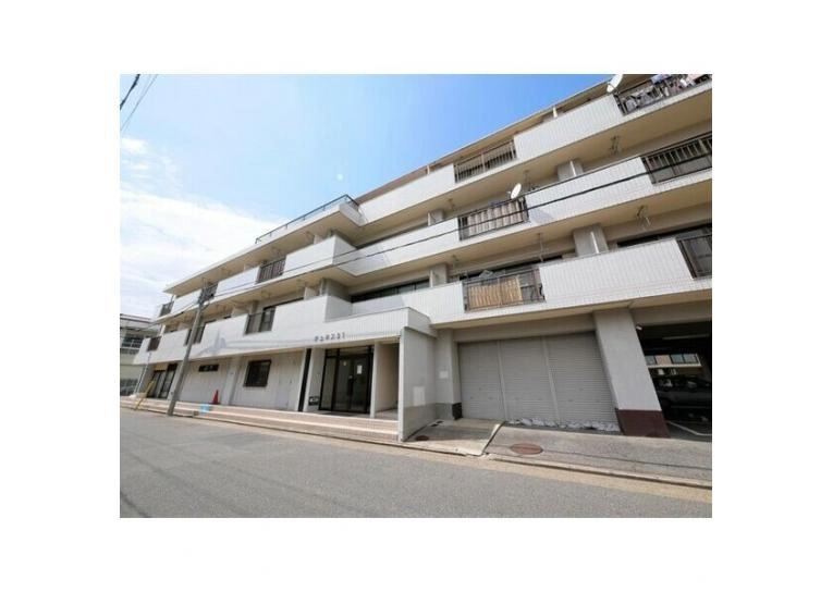 ジュネス21の外観