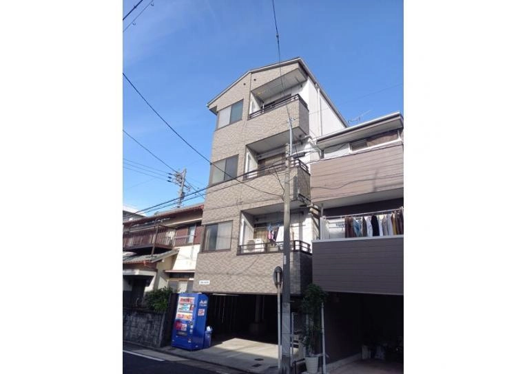 スリーハイツ(即入可のお部屋あり)の外観