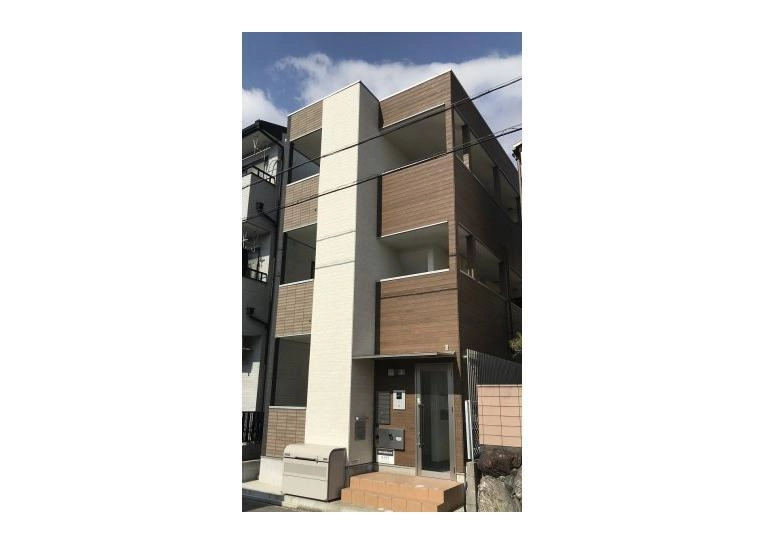 カーサルピナスティーアールの外観