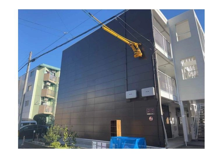 レオパレスフィレンツェ七番の外観