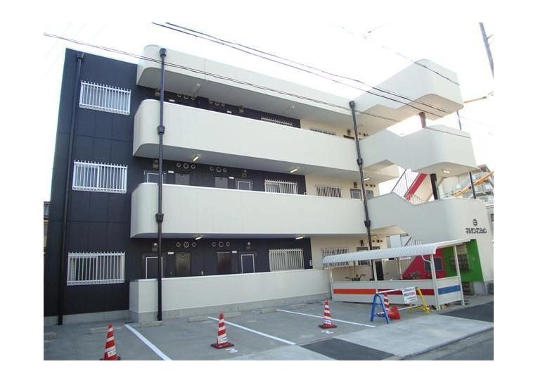 マルサンマンションの外観