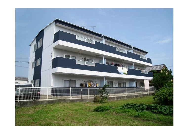 入場ハイツの外観