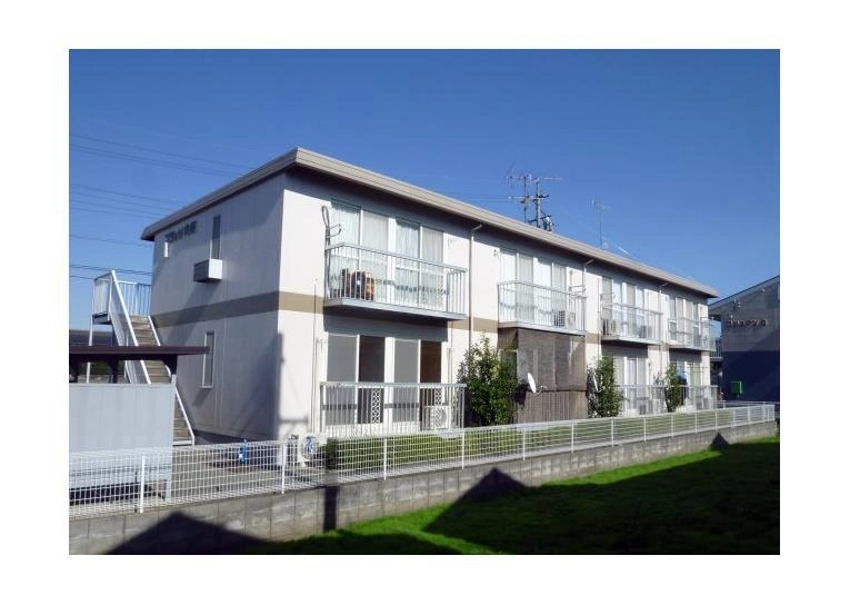 フラッツ内原の外観