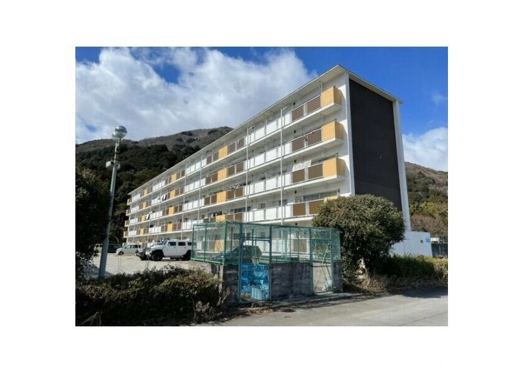 ヴィラナリー南濃2号棟の外観