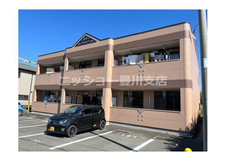 ファミリーメゾン新城の外観