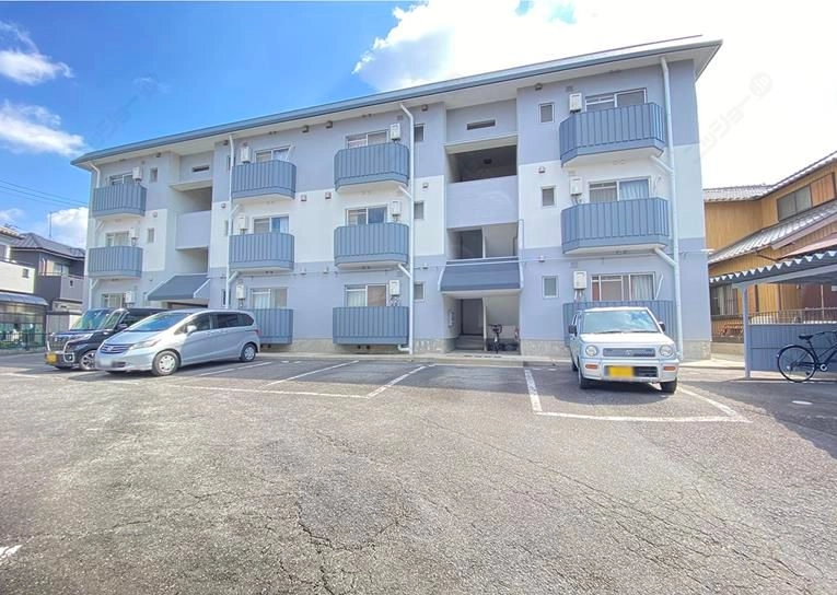 都築マンションの外観