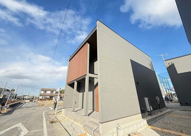 コロニーK の外観